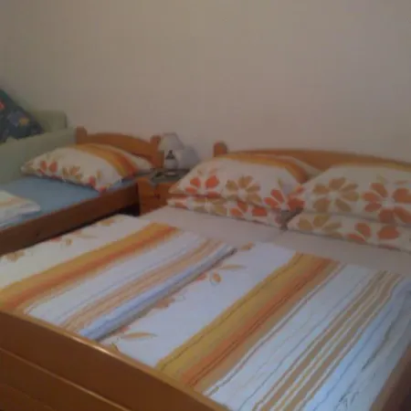 Gosciniec Wenecja Bed and Breakfast *